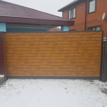 Сдвижные ворота откатные отделка под дерево 3000x2100